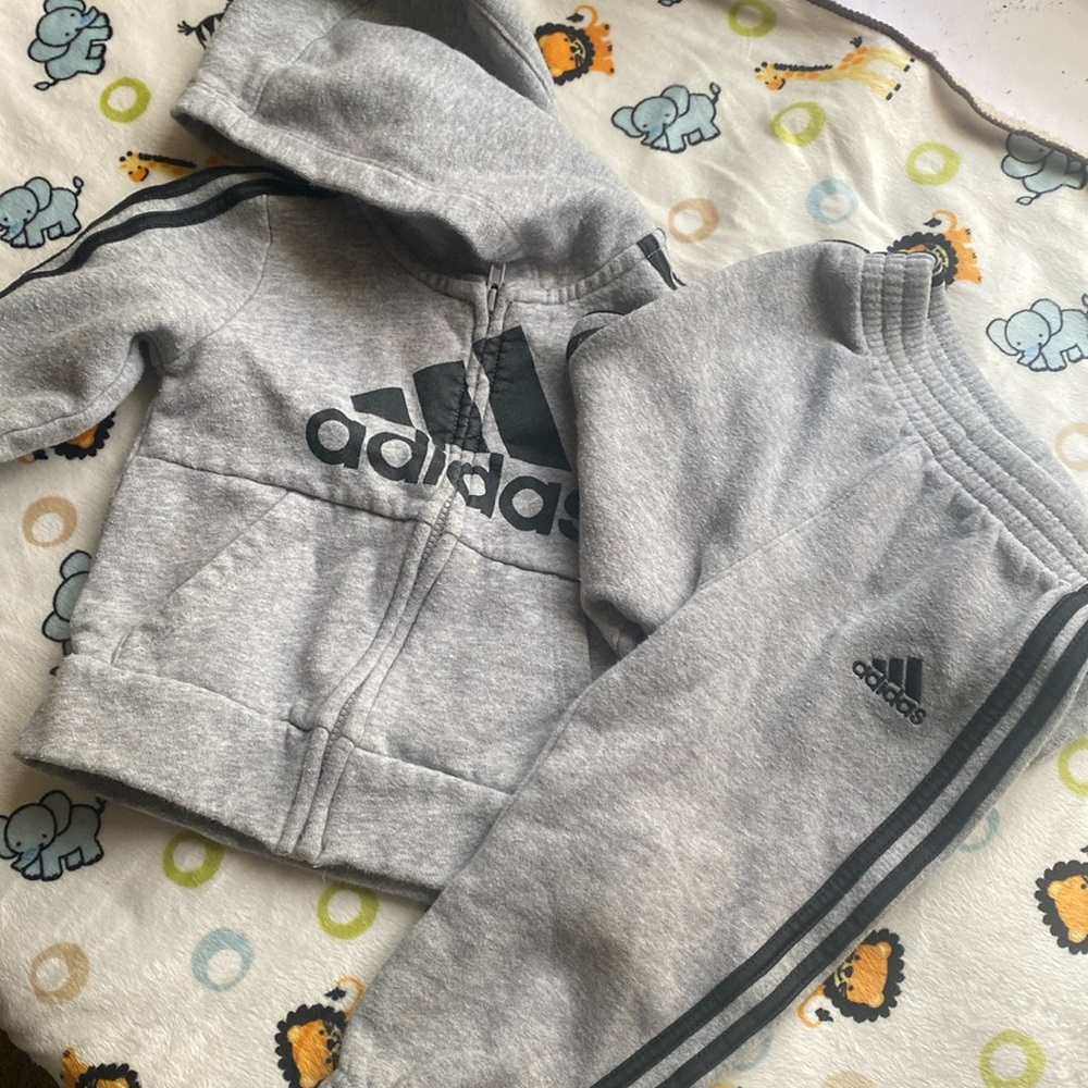 Adidas jogging suit